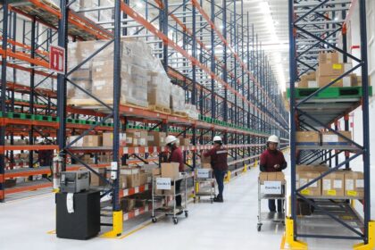 Megafarmacia de AMLO luce con poca actividad y acceso bloqueado