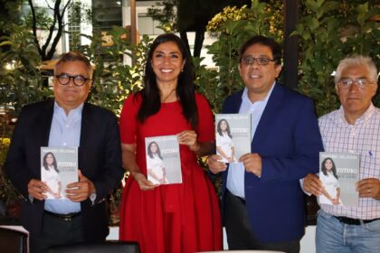 Marybel Villegas plantea atender los retos urgentes de Quintana Roo