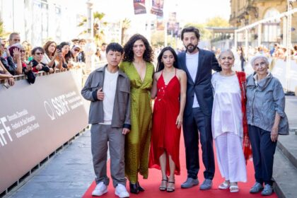 ‘Ceniza en la boca’, de Diego Luna, gana premio en San Sebastián por su mirada sobre la migración