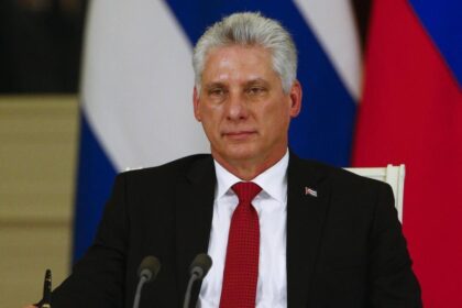 Díaz-Canel acusa a EU de intentar “rendir por hambre” a Cuba