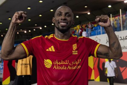 Julián Quiñones debuta con golazo en la Champions de Asia